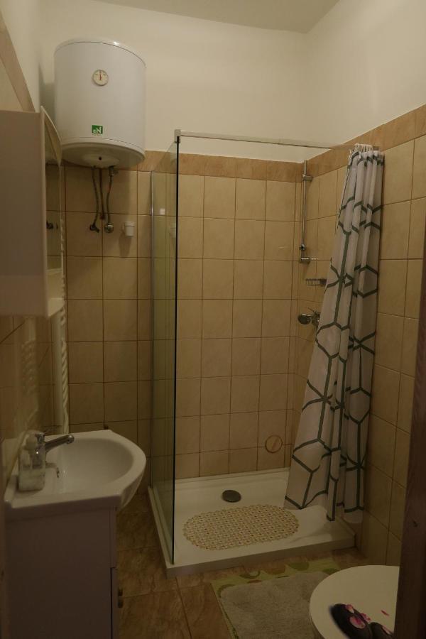 Eva Apartman Сигетвар Экстерьер фото