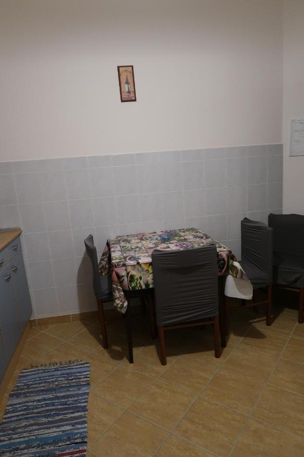 Eva Apartman Сигетвар Экстерьер фото